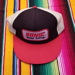 Vintage 80s Sonic snapback hat.